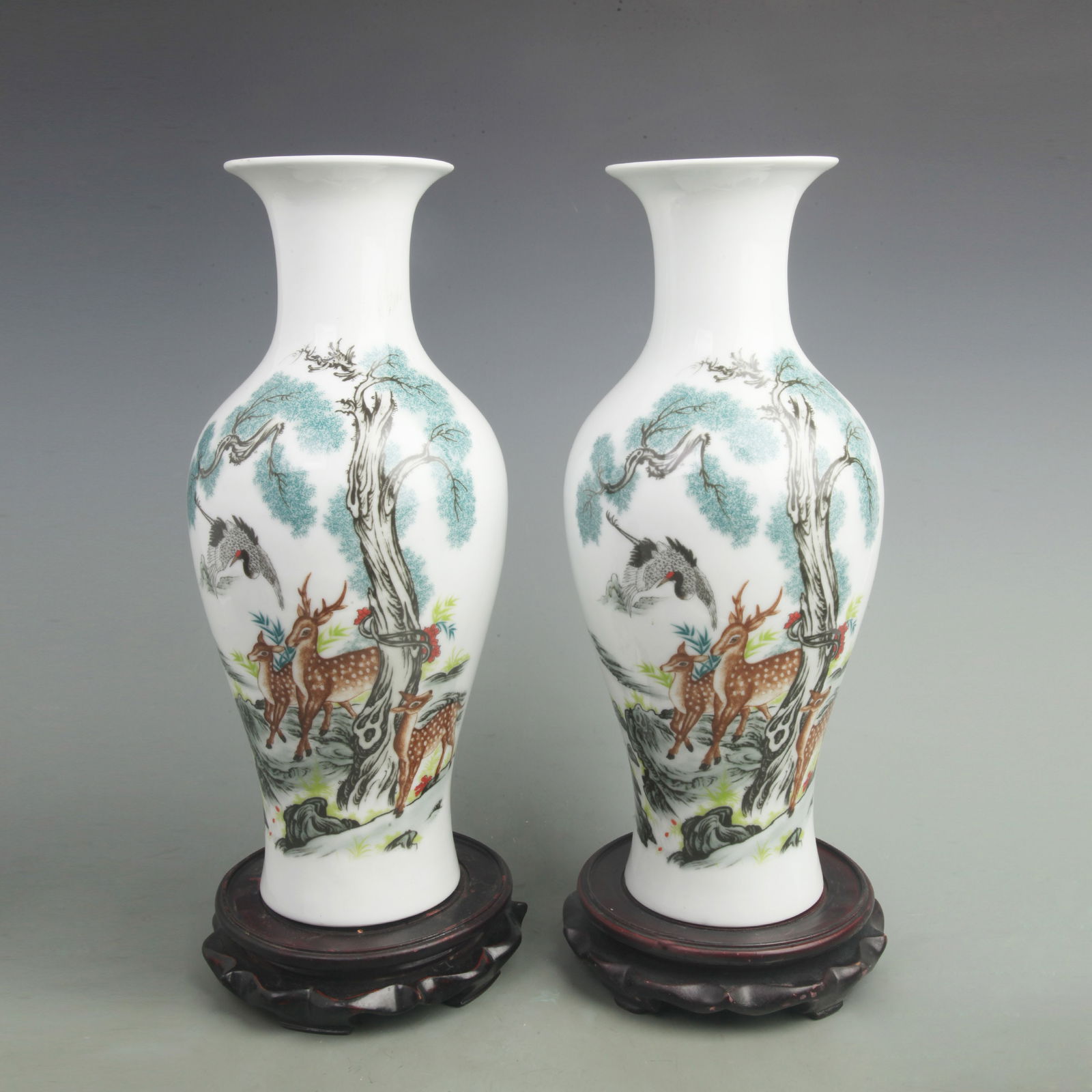 PAIR OF STORY PATTERN PORCELAIN VASE: Modern, High: 15.3 inch; Diameter: 4.5 inch;