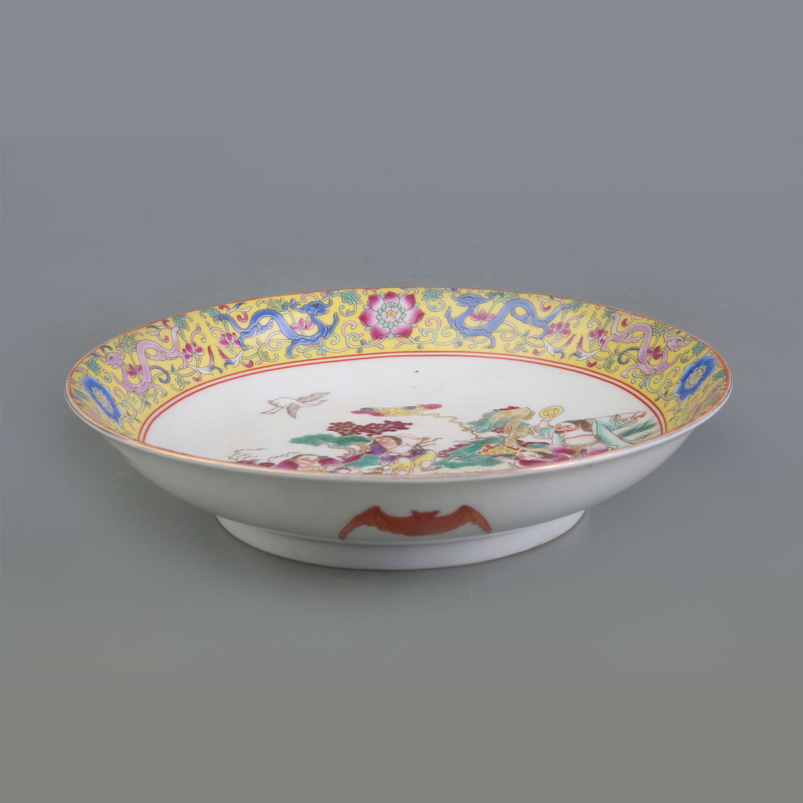 ENAMEL PORCELAIN PLATE WITH FIGURE PATTERNS - 3