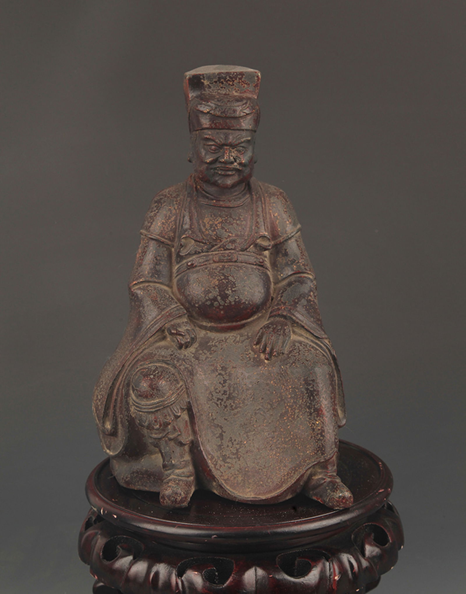 RARE BRONZE STATUE IN FIGURE OF OFFICIAL: Qing Dynasty, High: 11.5 inch; Width: 7.25 inch;