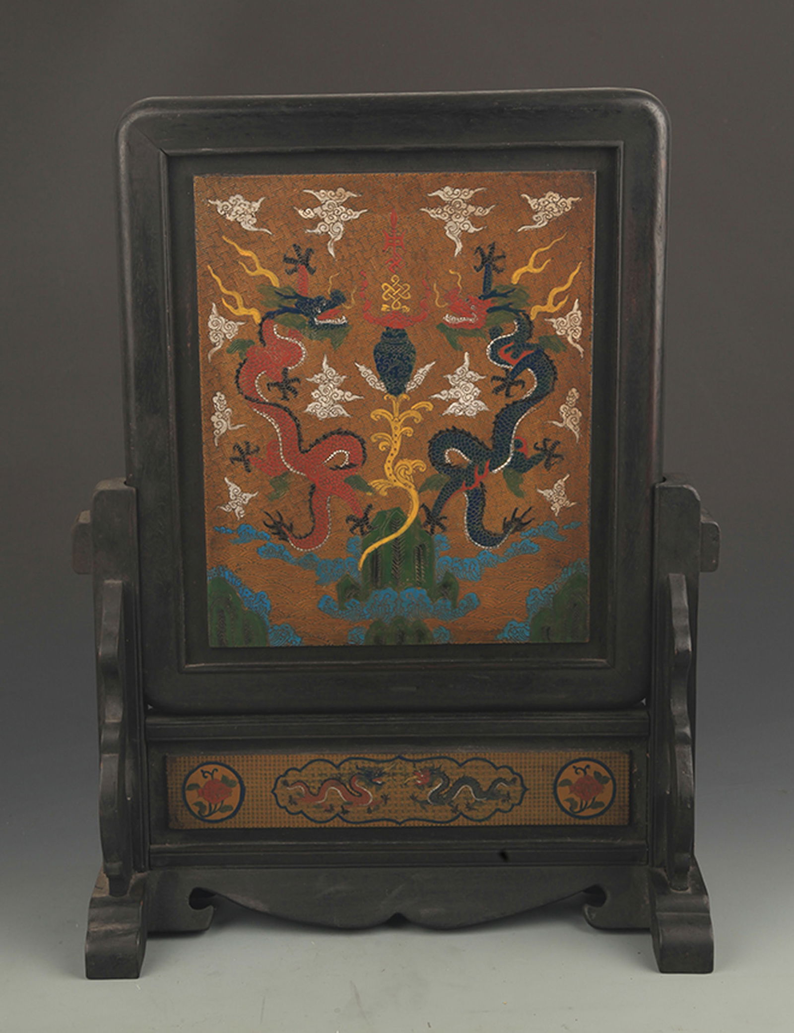 RARE FINELY PAINTED ROSEWOOD CHINESE LACQUER TABLE SCREEN: Qing Dynasty, High: 18.5 inch; Width: 14.25 inch;