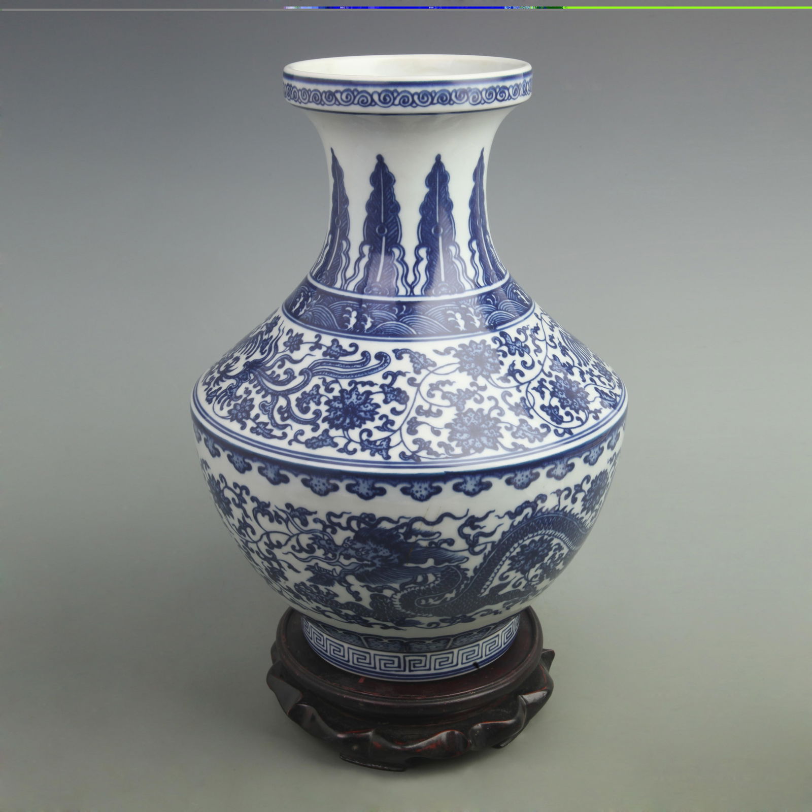 RARE BLUE AND WHITE FLOWER PATTERN PORCELAIN VASE (1 of 5)