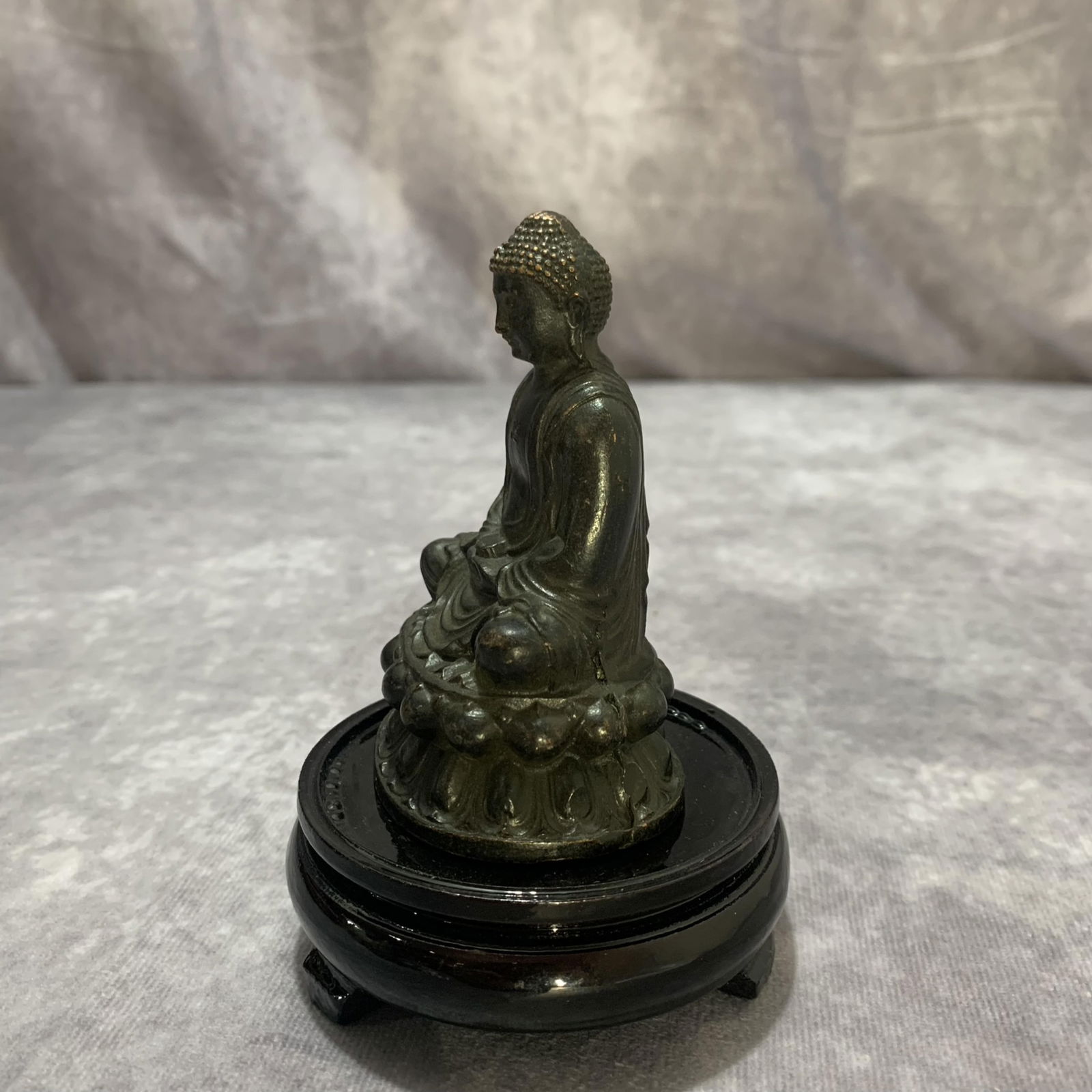 A FINE SMALL TIBETAN BUDDHIST STATUES - 2