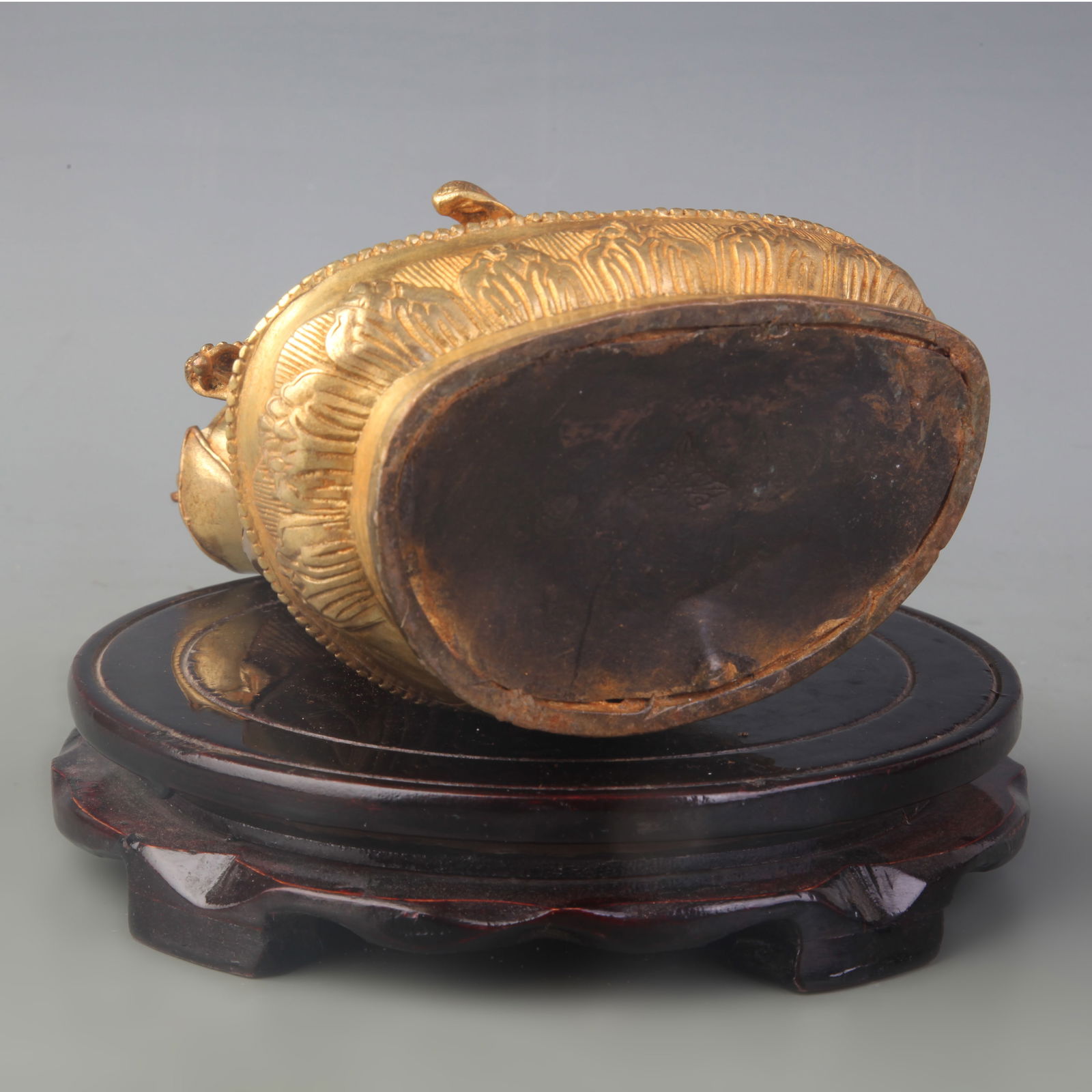 A FINE BRONZE GUANYIN STATUE - 5