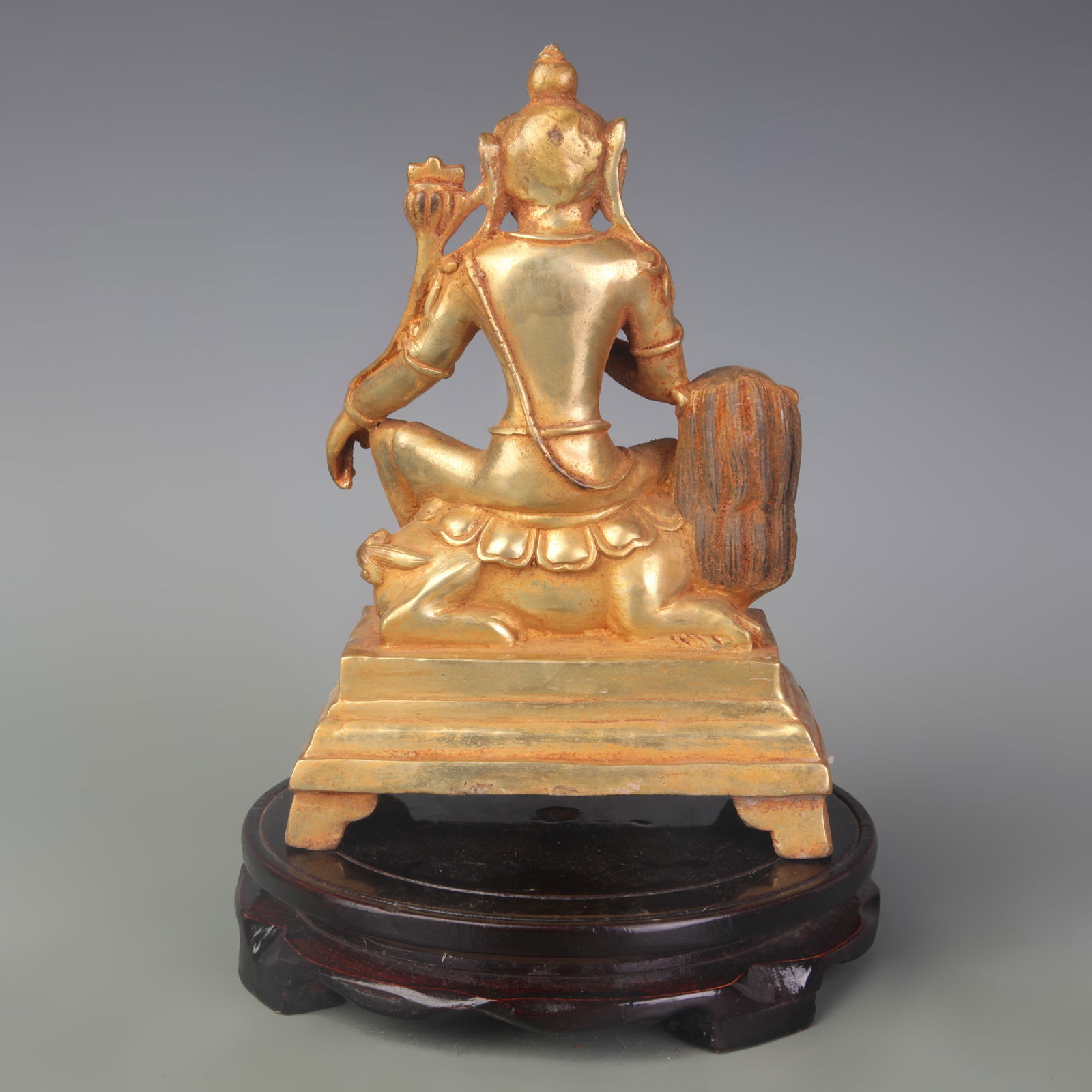 A FINE GILDED BRONZE BUDDHA STATUE - 4