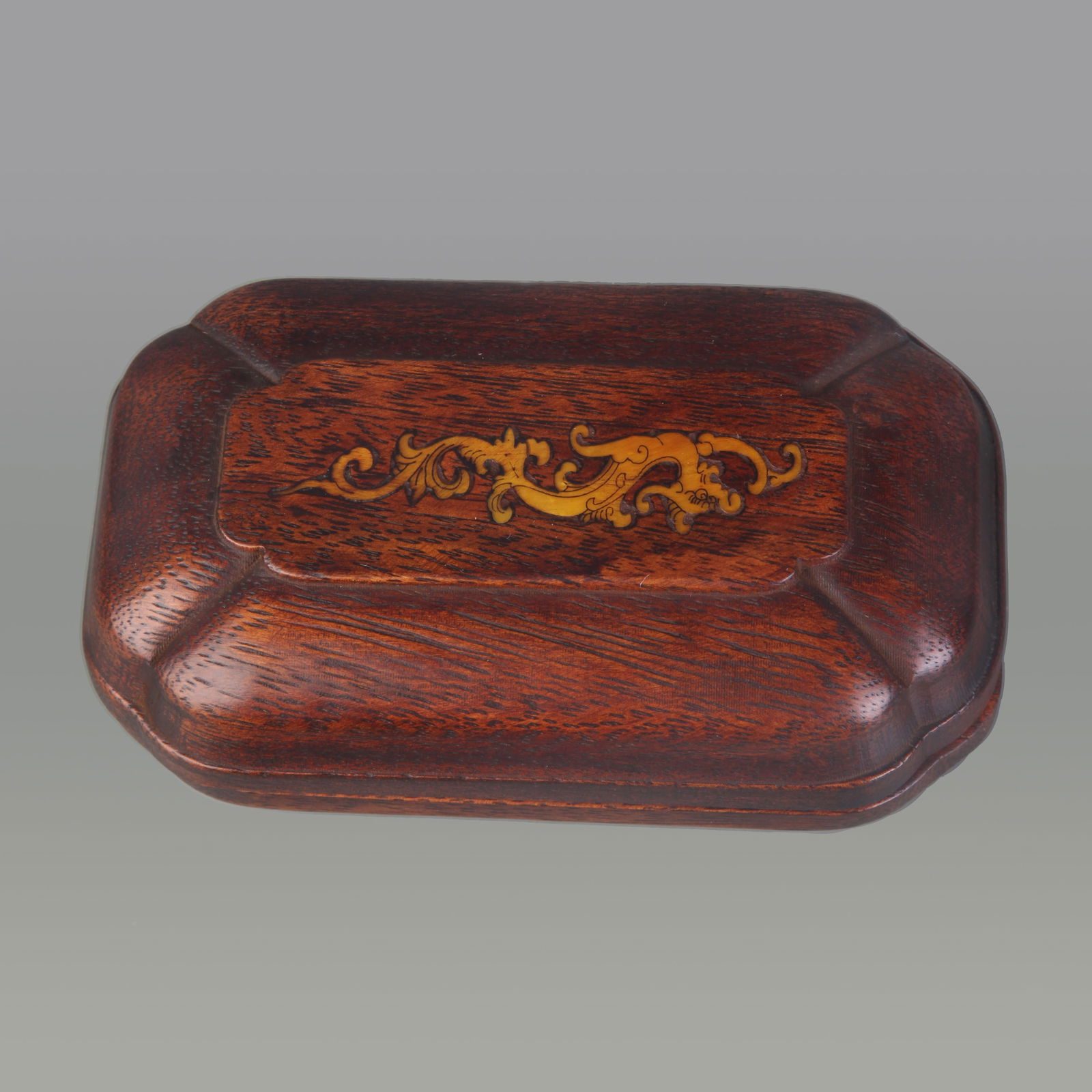 REDWOOD INLAID MOTHER-OF-PEARL EYEGLASS CASE: Long: 5.8 inch; Width: 3.5 inch; High: 2.2 inch