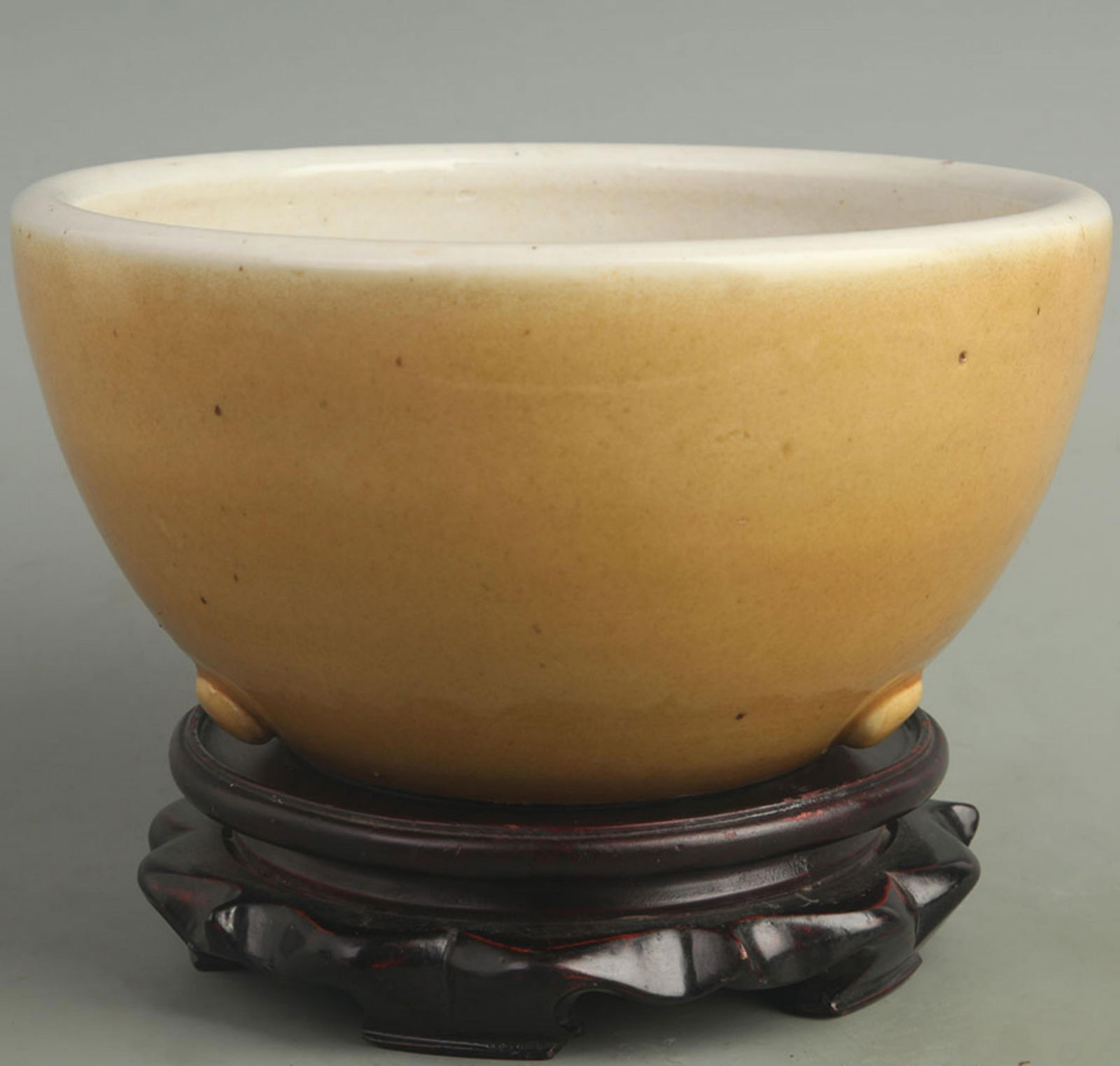 YELLOW COLOR GLAZE PORCELAIN BRUSH WASHER: Qing Dynasty; High: 4.30 inch; Diameter: 8.80 inch