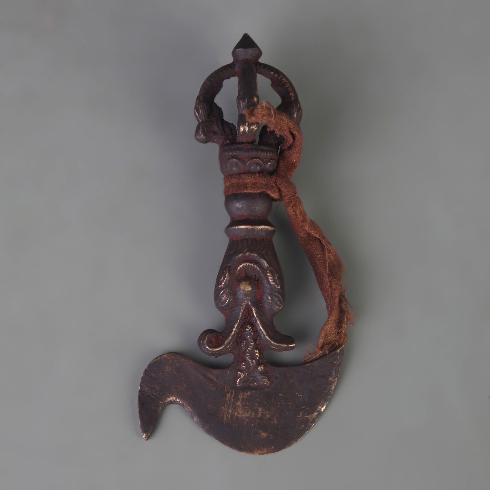 TIBETAN BUDDHIST RITUAL IMPLEMENTS: VAJRA: Modern; Long:5.6 inch; Width: 2.7 inch
