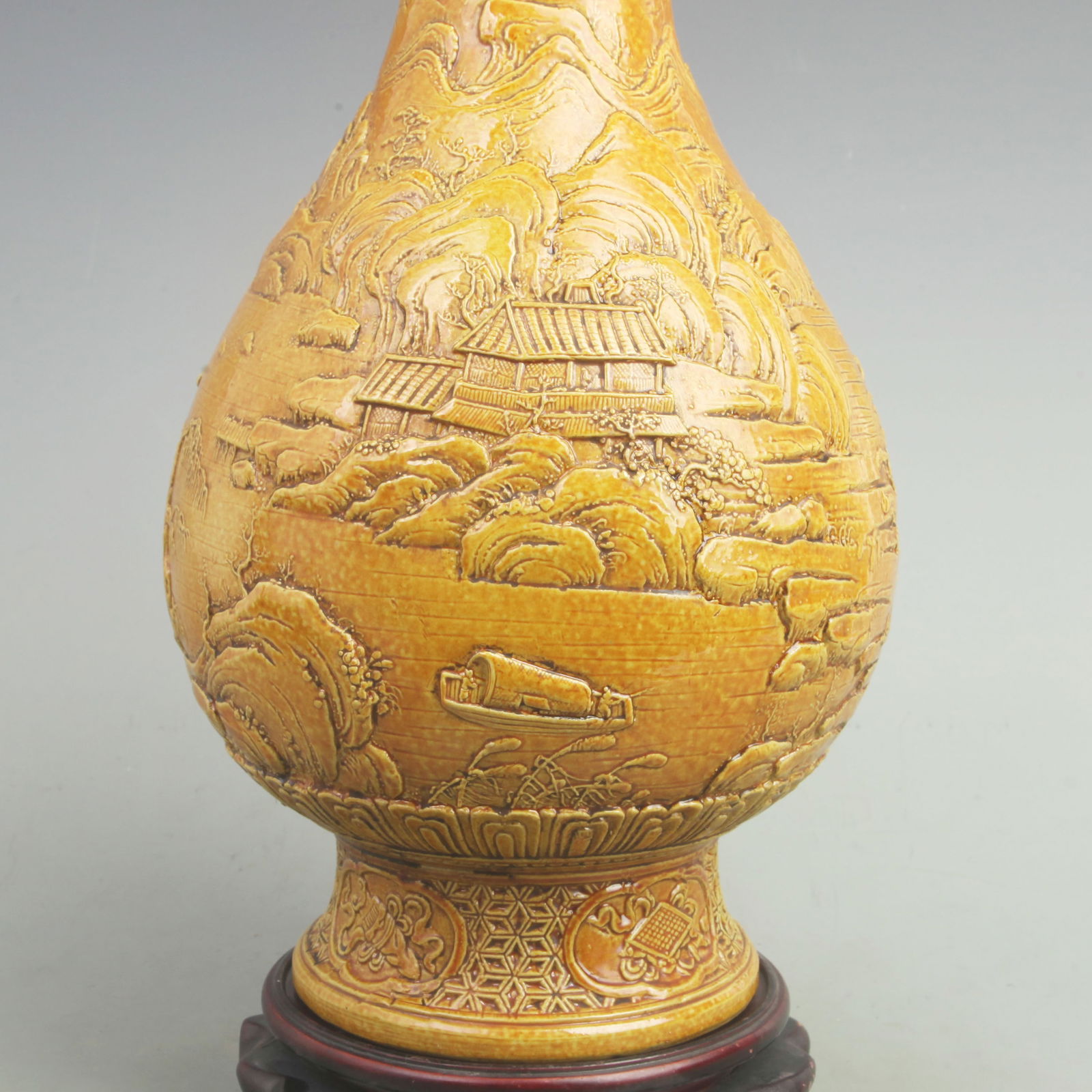 YELLOW GROUND CARVED LANDSCAPE PATTERN VASE - 3