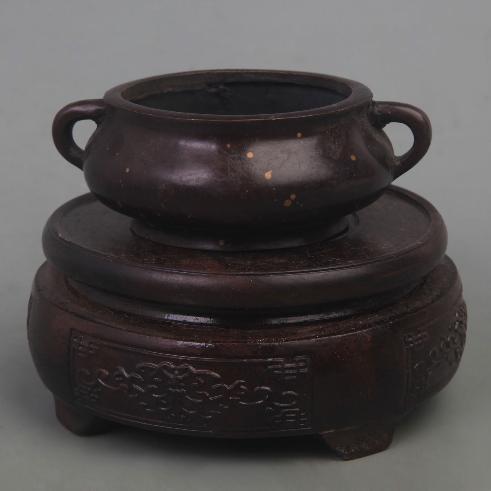 XUANDE BRONZE TRIPOD INCENSE BURNER WITH ROUNDED TOP: Ming Dynasty Style, Diameter: 3.8 inch; High: 1.3 inch;