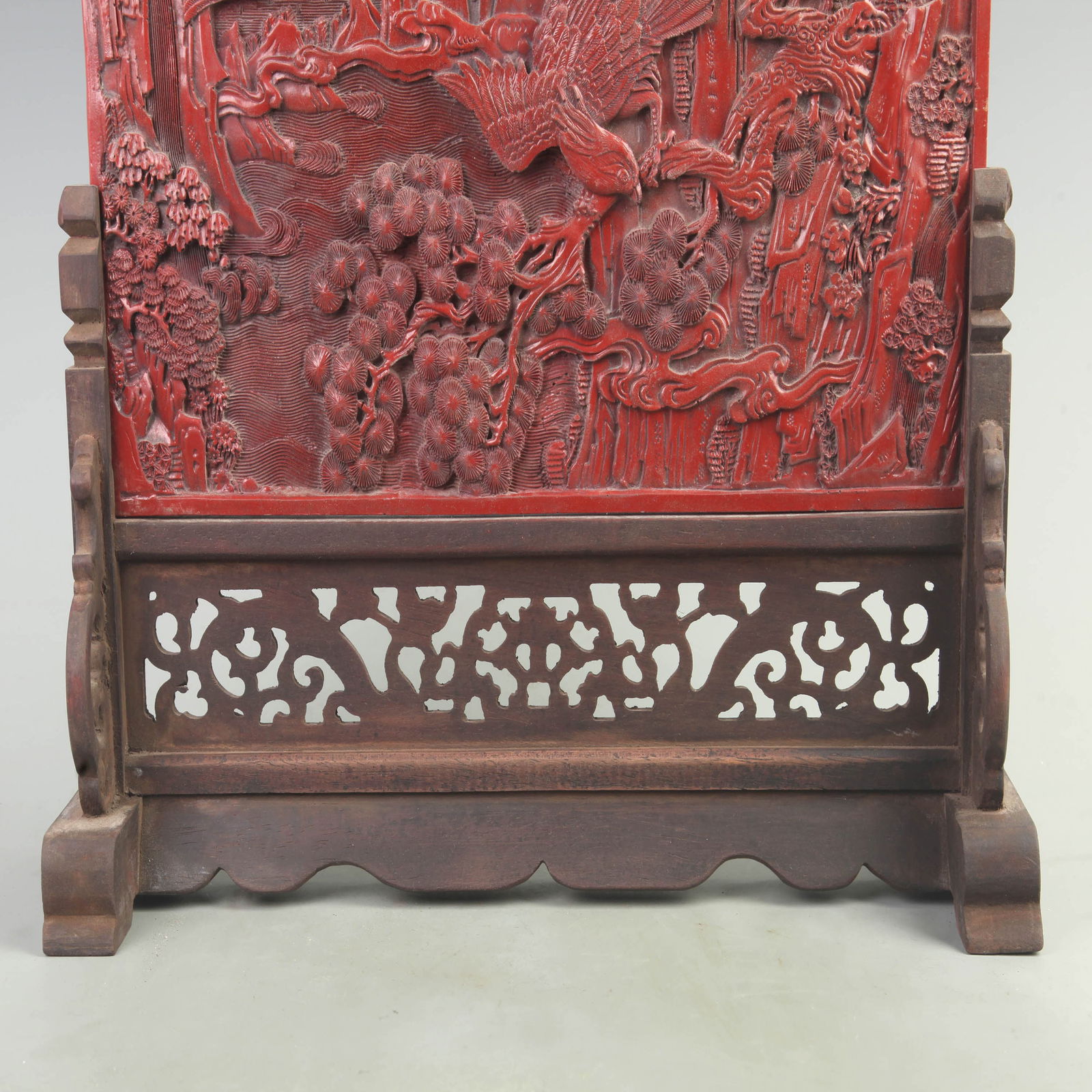 RARE RED CARVED LACQUER FLOWER AND BIRD PATTERN TABLE SCREEN - 3