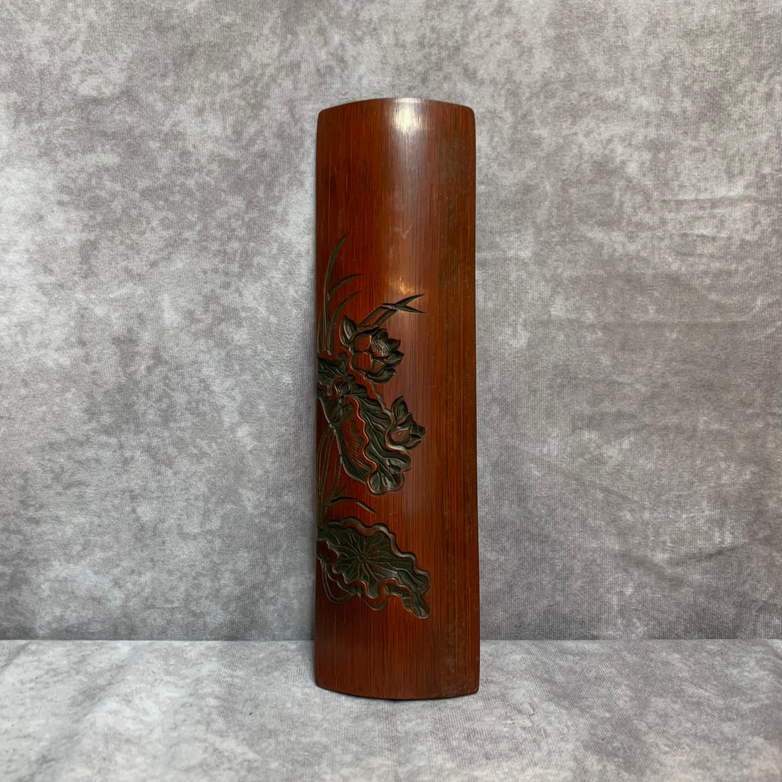 A FINE LOTUS FLOWER PATTERN BAMBOO ARMREST: Modern, High: 10.7 inch Diameter: 3.0 inch