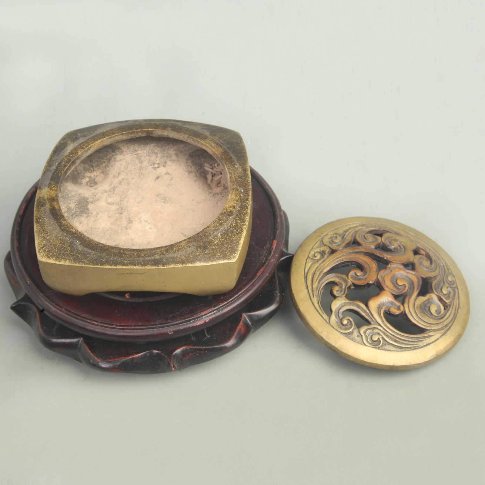 BRONZE FOUR-FOOTED INCENSE BURNER - 3