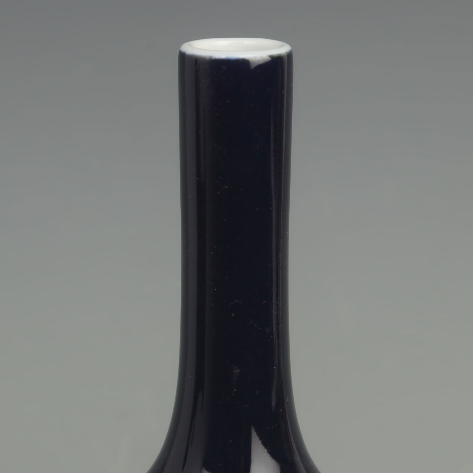 SACRIFICIAL BLUE GLAZE BELL SHAPED VASE - 2