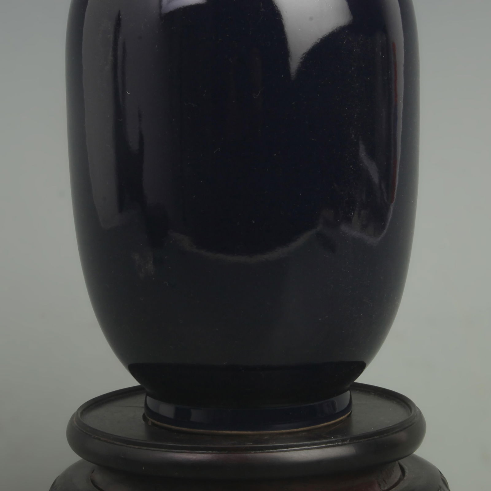 UNDERGLAZE BLUE GLAZE WINTER MELON VASE - 3