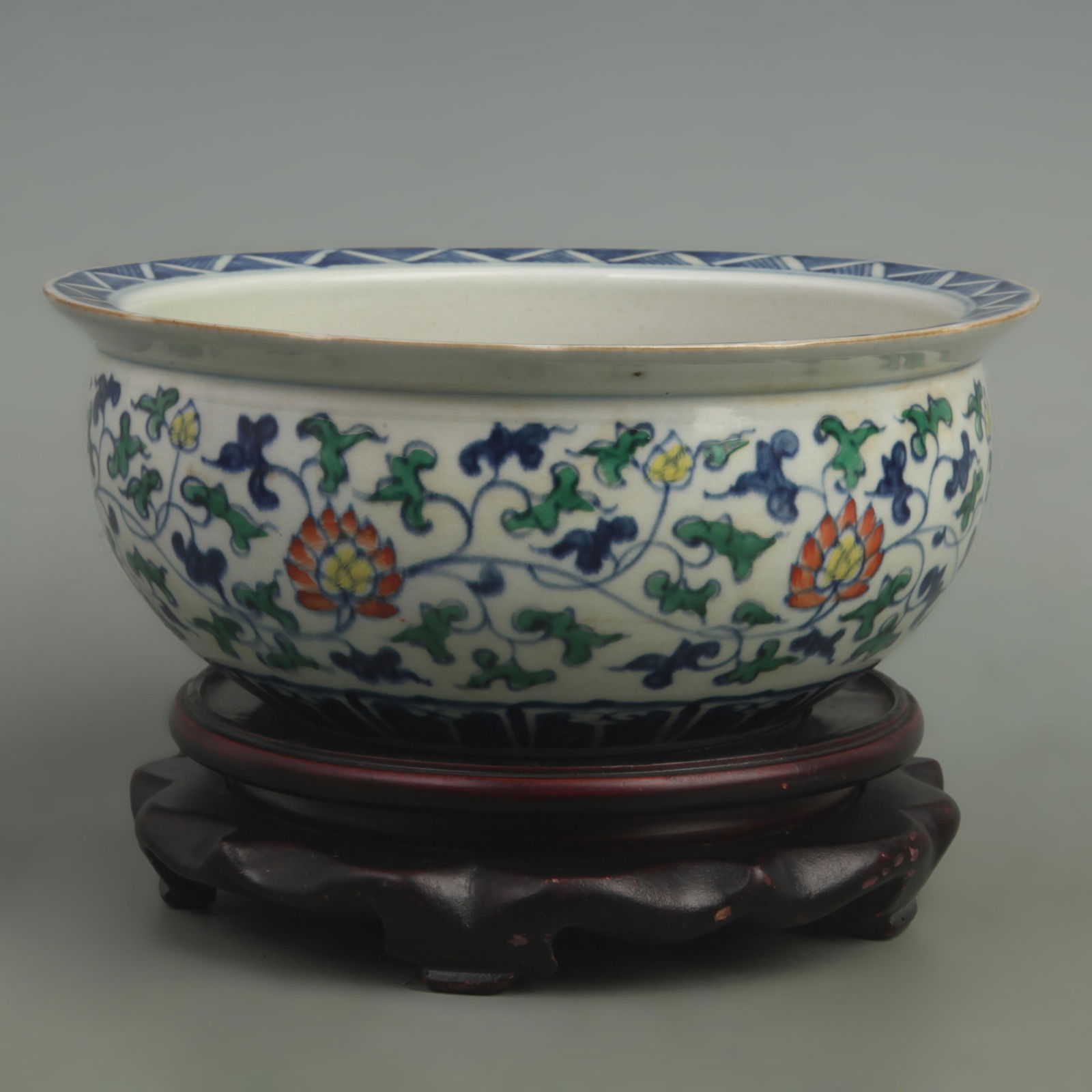 DOUCAI DRAGON PATTERNED TANGLED LOTUS PAINTED PORCELAIN BOWL (1 of 6)