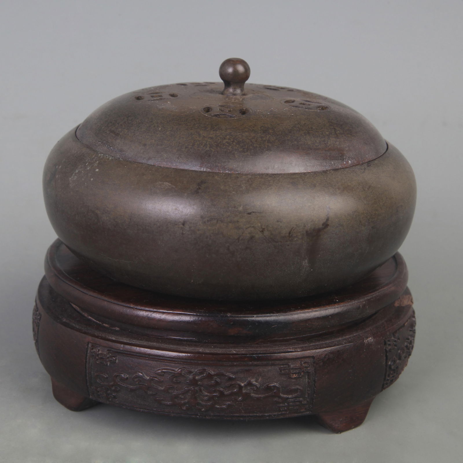 A FINE BAT PATTERN BRONZE INCENSE BURNER - 4