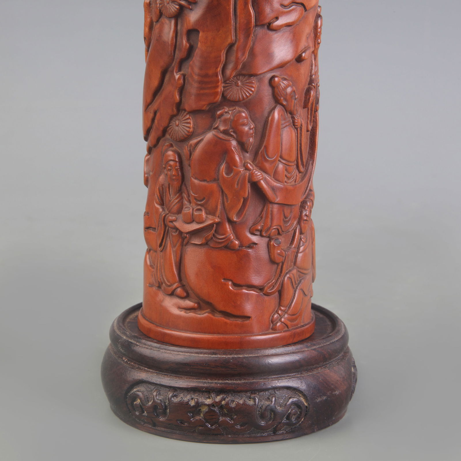 BOXWOOD CARVED FIGURE PATTERN BRUSH POT - 3
