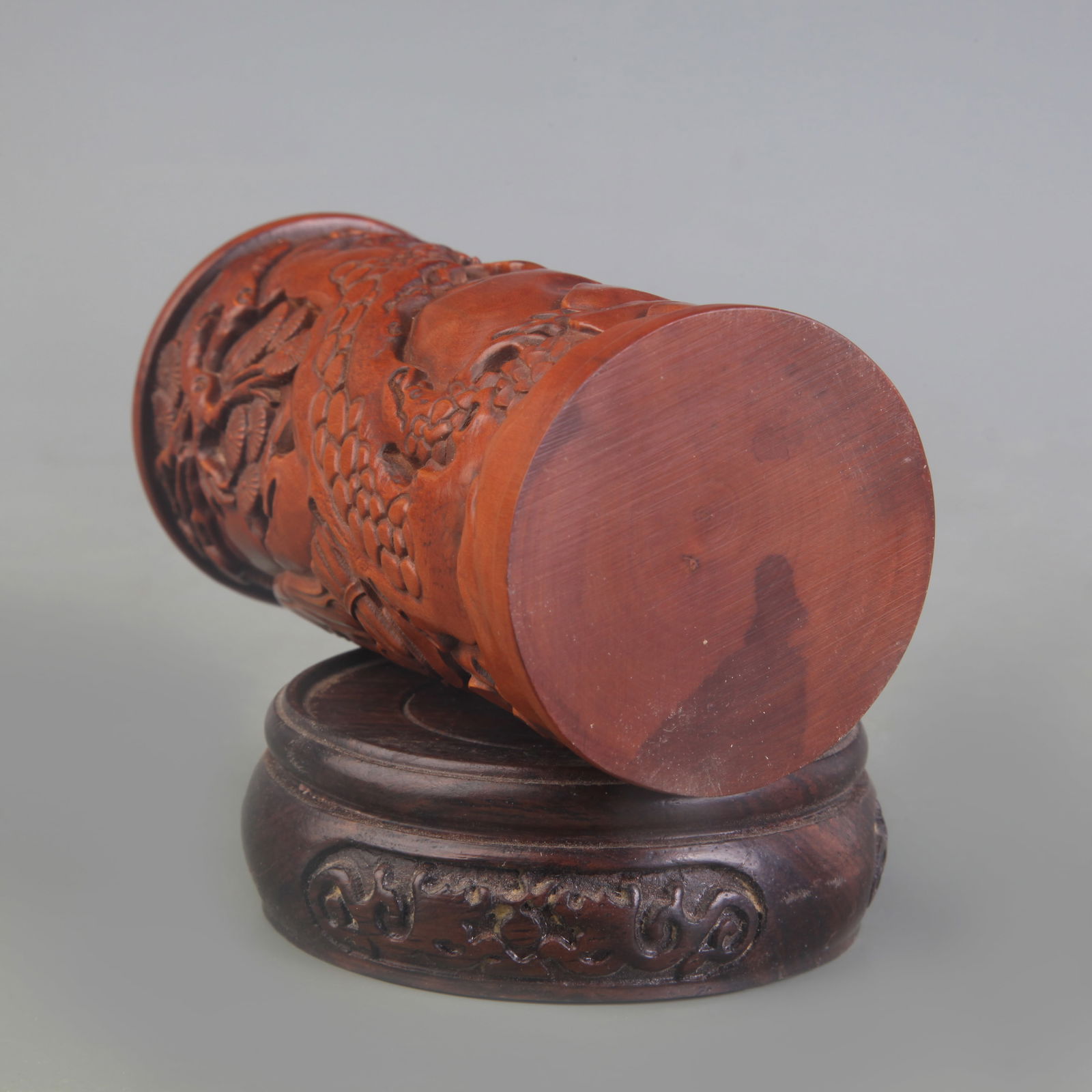 BOXWOOD CARVED FIGURE PATTERN BRUSH POT - 5