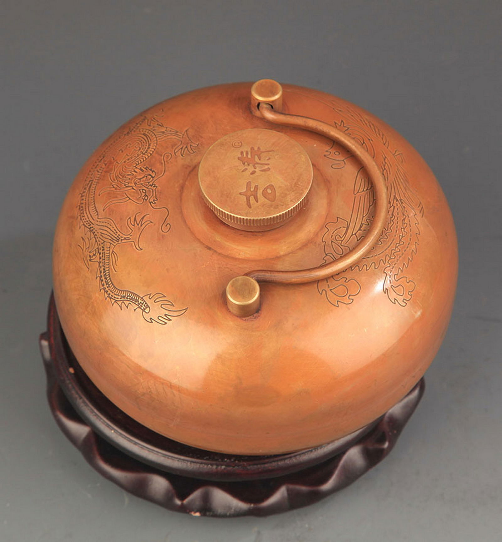 A FINE BRASS MADE HAND WARMER - 2