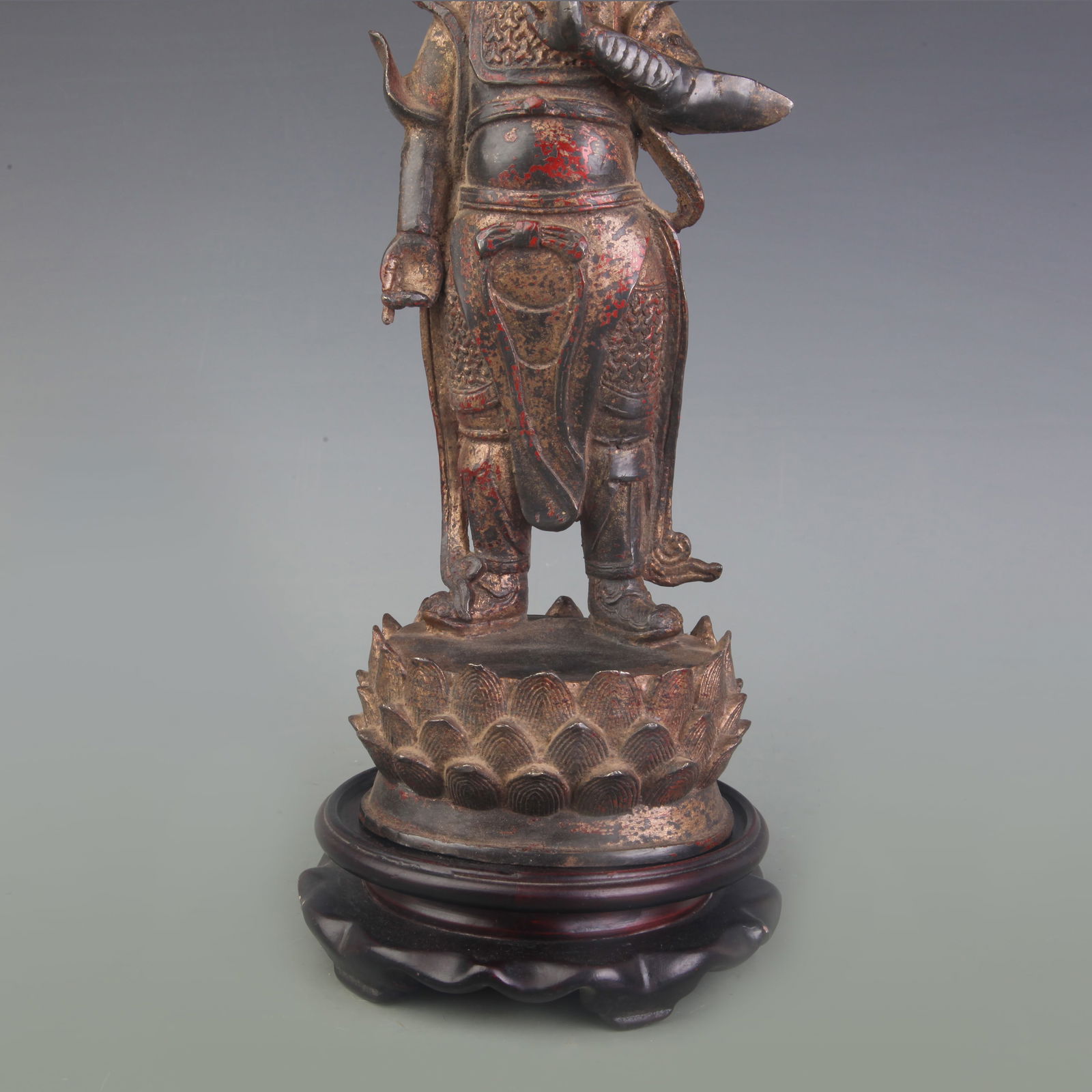 A FINE BRONZE DEITY STATUE - 3
