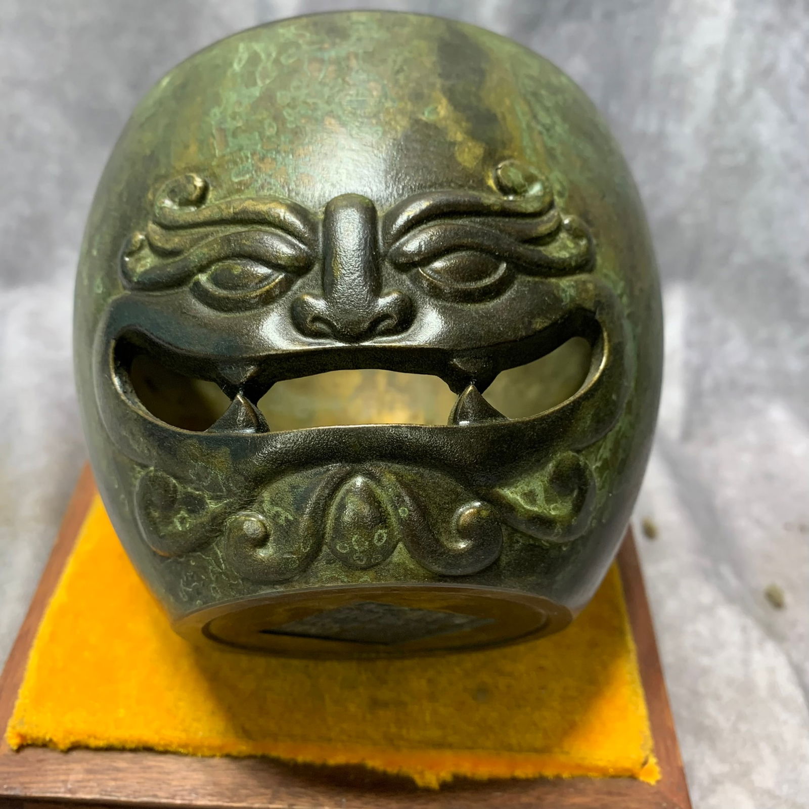 A FINE BRONZE CENSER WITH BEAST FACE PATTERNS - 2