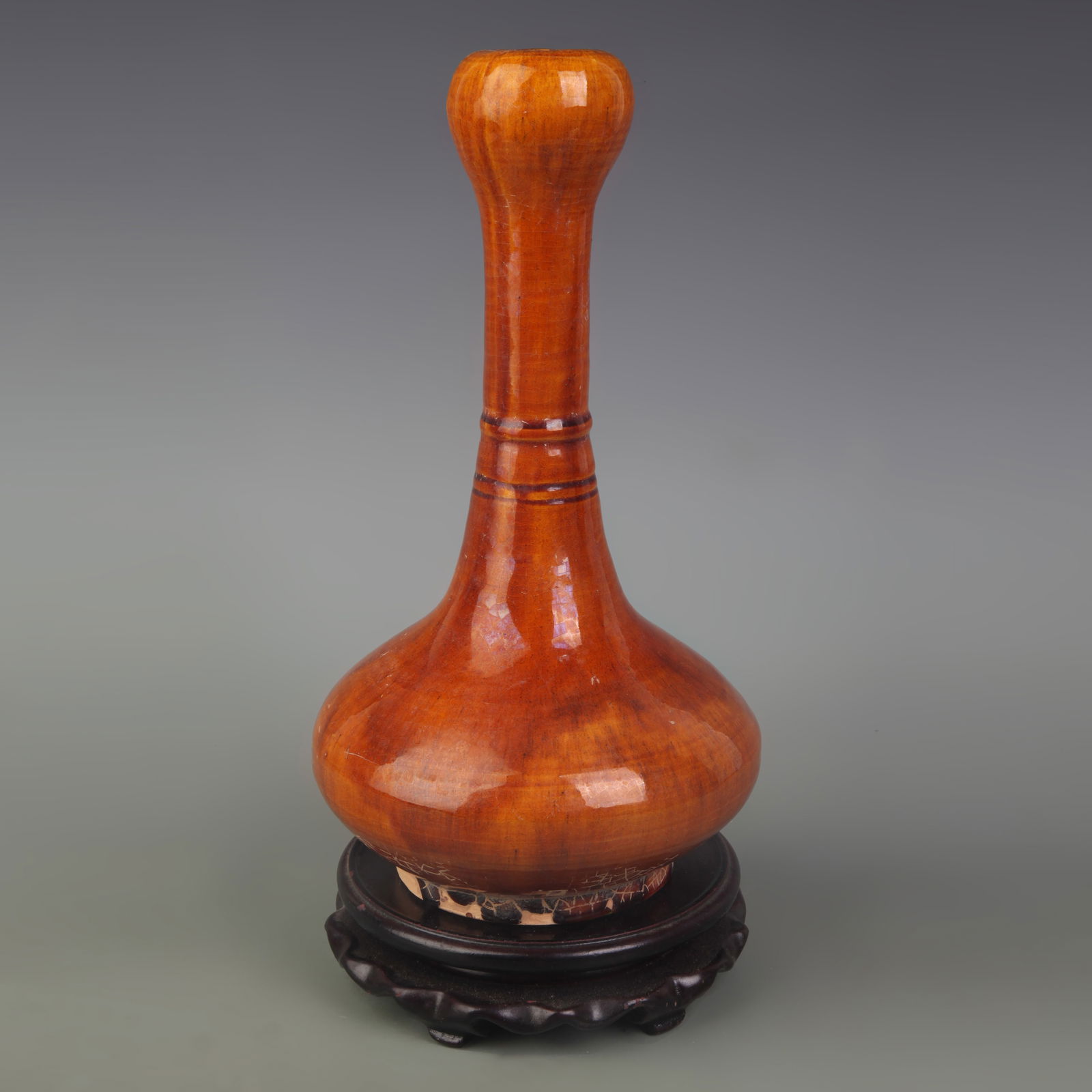 A FINE YELLOW COLOR GALZED GARLIC HEAD OLD PORCELAIN JAR: Liao Dynasty; High:9.5 inch; Diameter: 3.4 inch