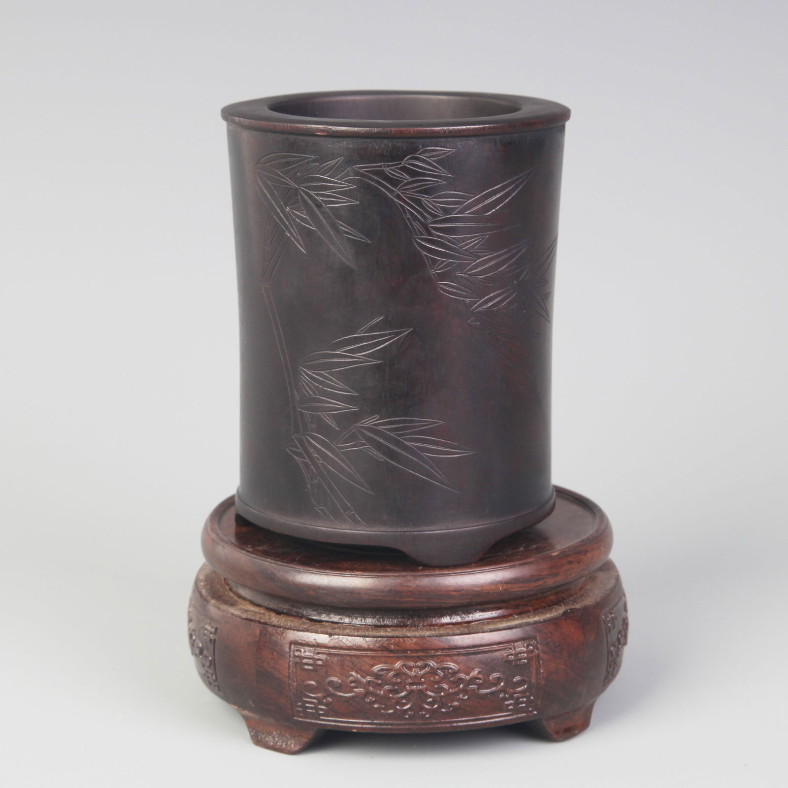 SANDALWOOD PEN HOLDER WITH BAMBOO PATTERN: 20th Century; High: 4.25 inch; Diameter: 3.50 inch;