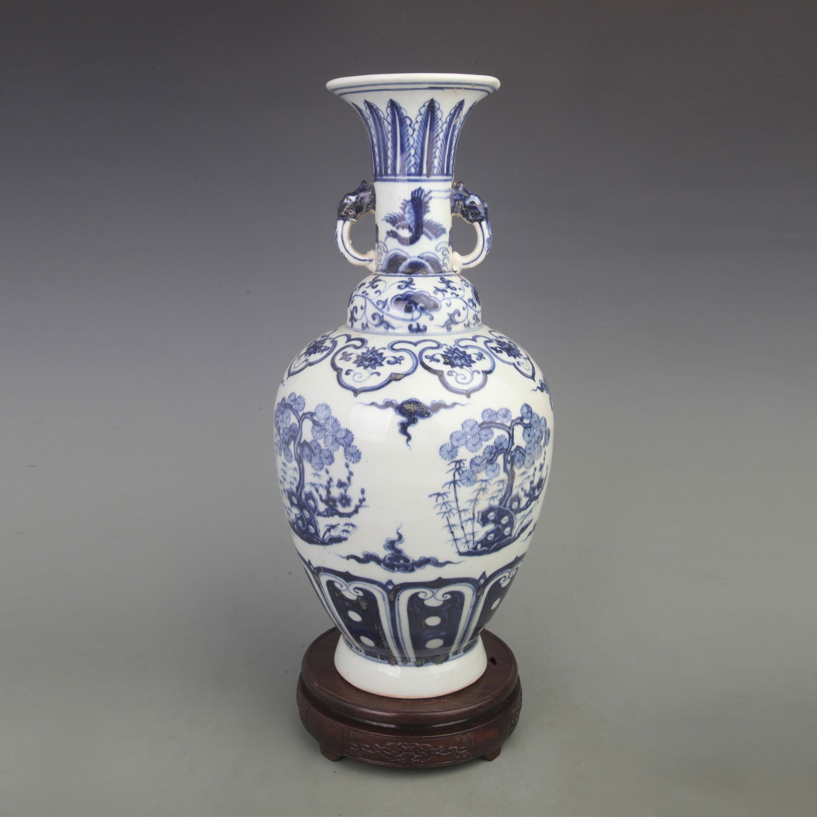 BLUE AND WHITE PINE TREE PATTERN PORCELAIN VASE - 4