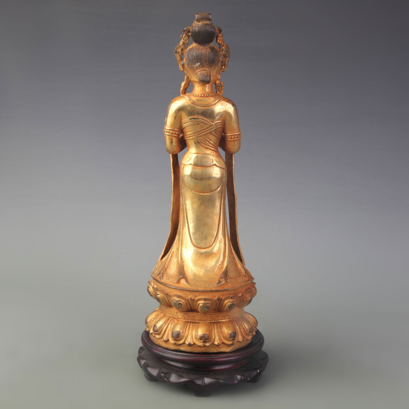 A FINE BRONZE GUANYIN STATUE - 4