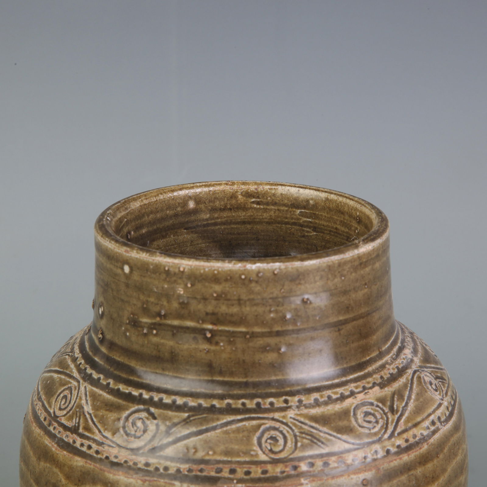 SMALL CELADON-GLAZED POTTERY JAR - 2