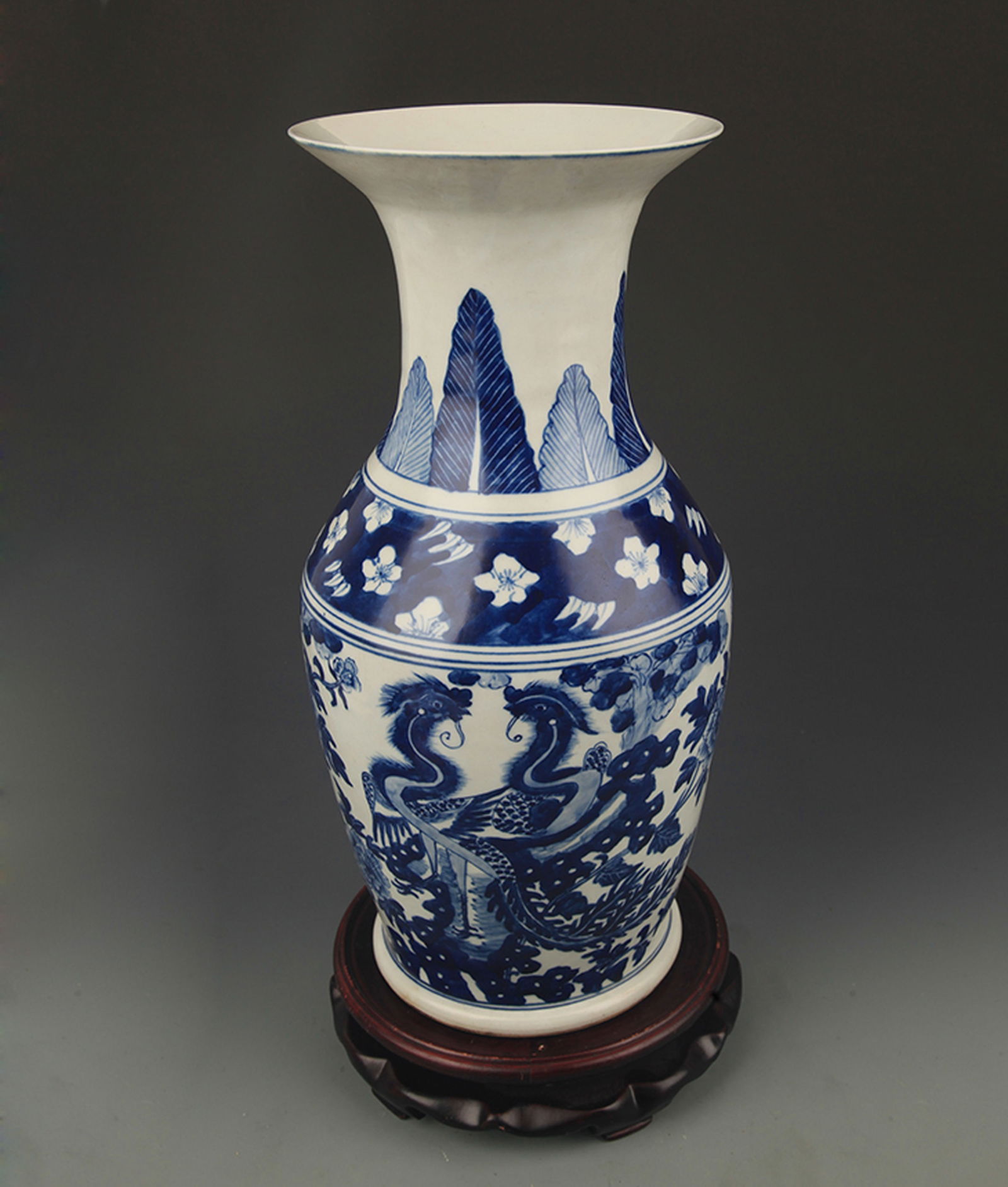BLUE AND WHITE PEONY PATTERN DECORATIVE VASE: Qing Dynasty; High: 14.5 inch Diameter: 6.25 inch