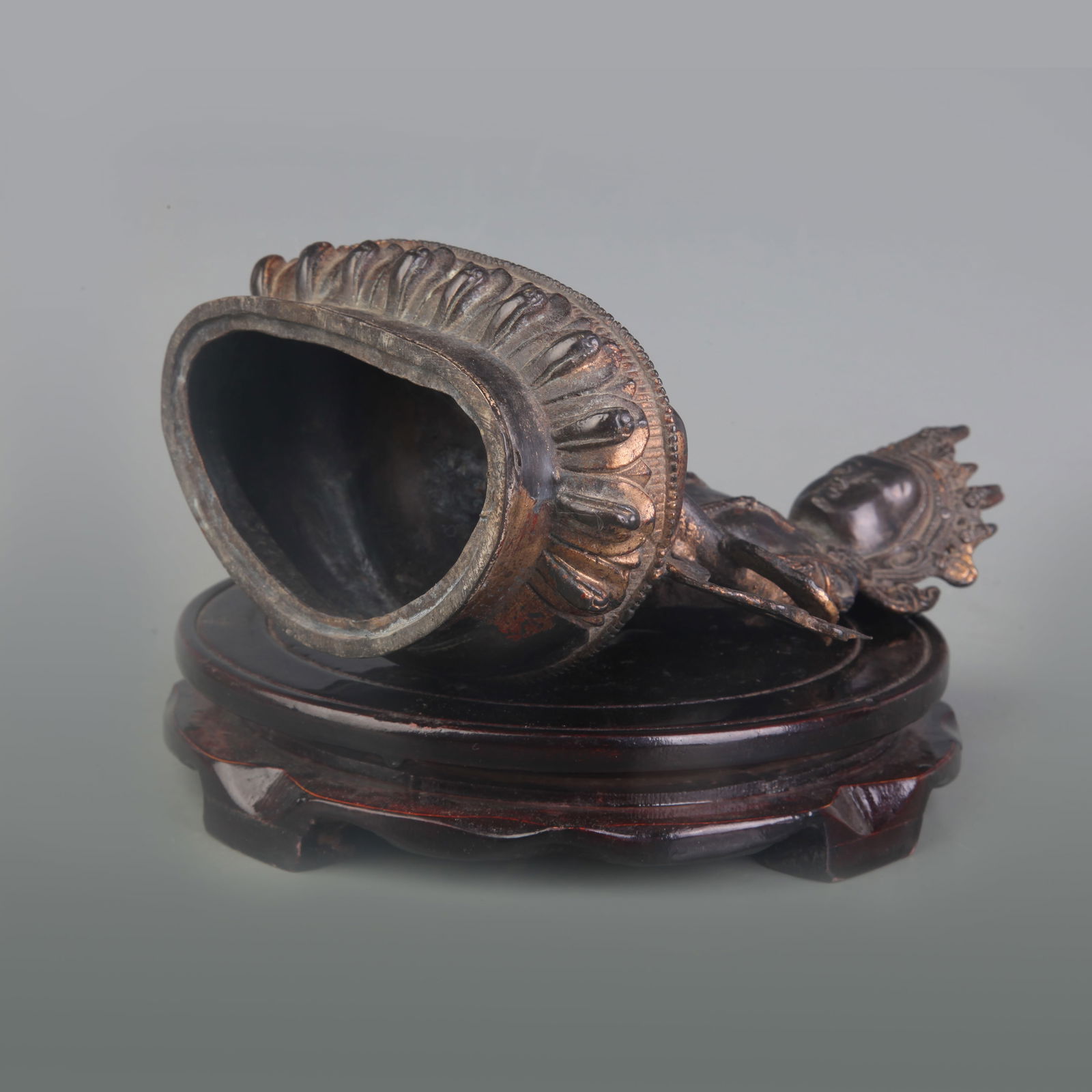 A FINE BRONZE LONGEVITY BUDDHA STATUE - 5