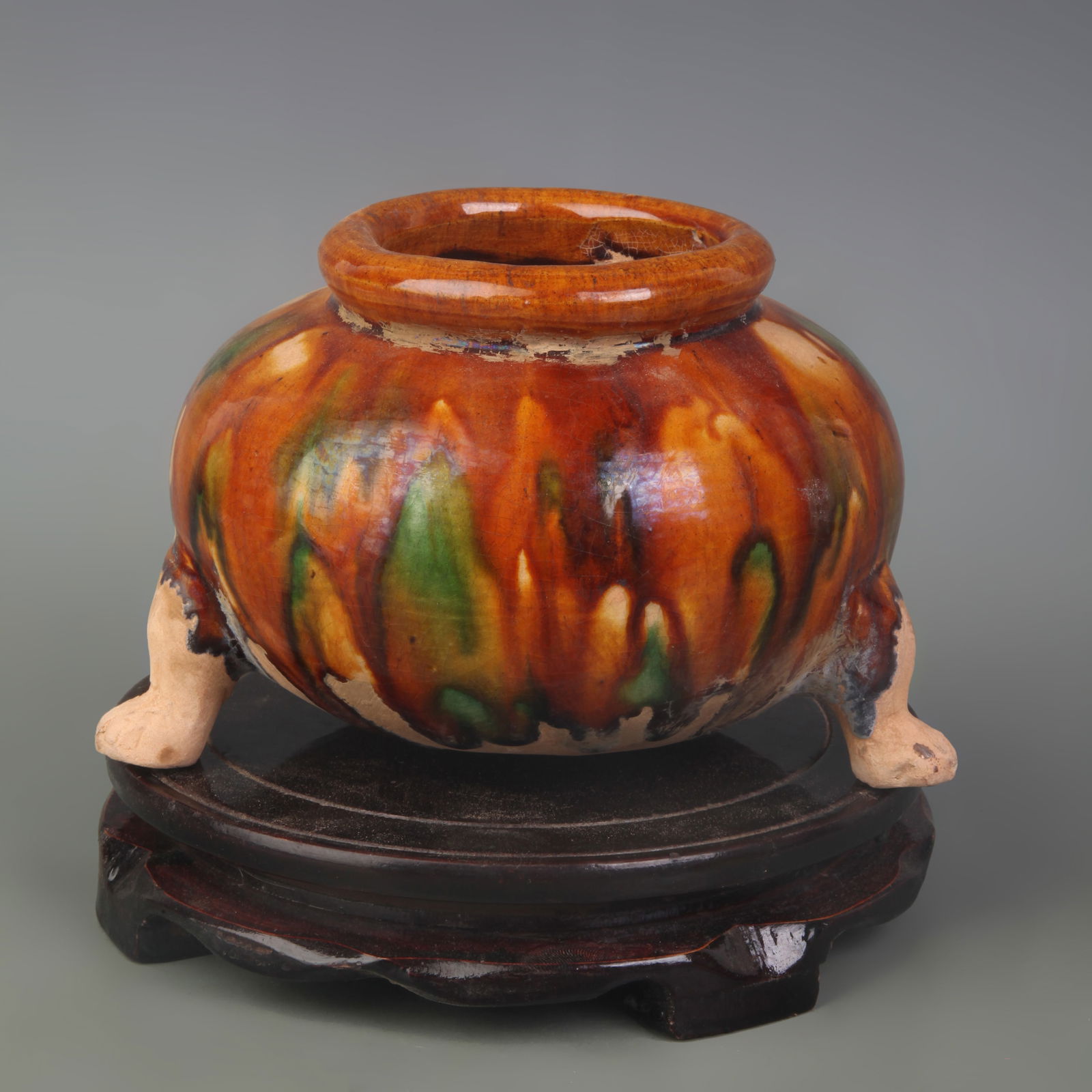 A FINE SAN CAI COLOR THREE FOOT POTTERY JAR: Tang Dynasty Style; Diameter: 3.8 inch; High: 4.1 inch;
