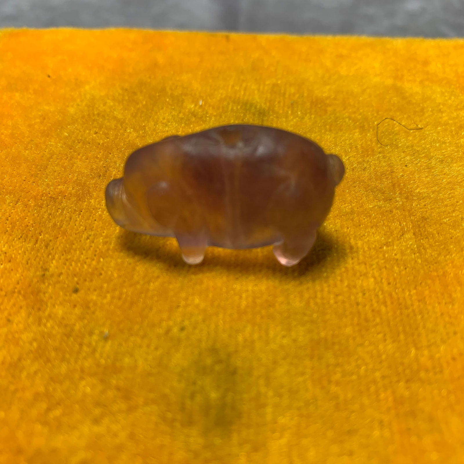 REPUBLIC OF CHINA AMETHYST PENDANT: Republic Period; Long: 1.3 inch; Width: 0.5 inch; High: 0.8 inch;