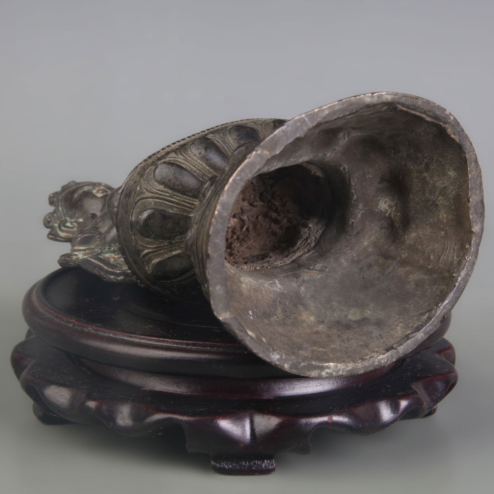 A FINE BRONZE BUDDHA STATUE - 5