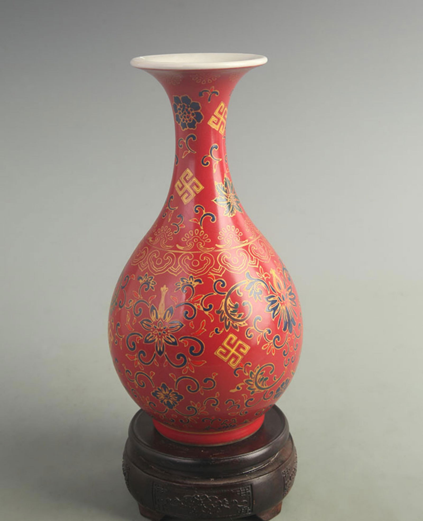 LANGYAO RED AND POLYCHROME ENAMELED PORCELAIN YU HU CHUN VASE (1 of 5)