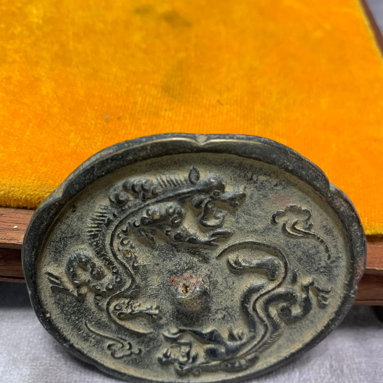 BRONZE MIRROR WITH DRAGON AND SUNFLOWER PATTERN - 4