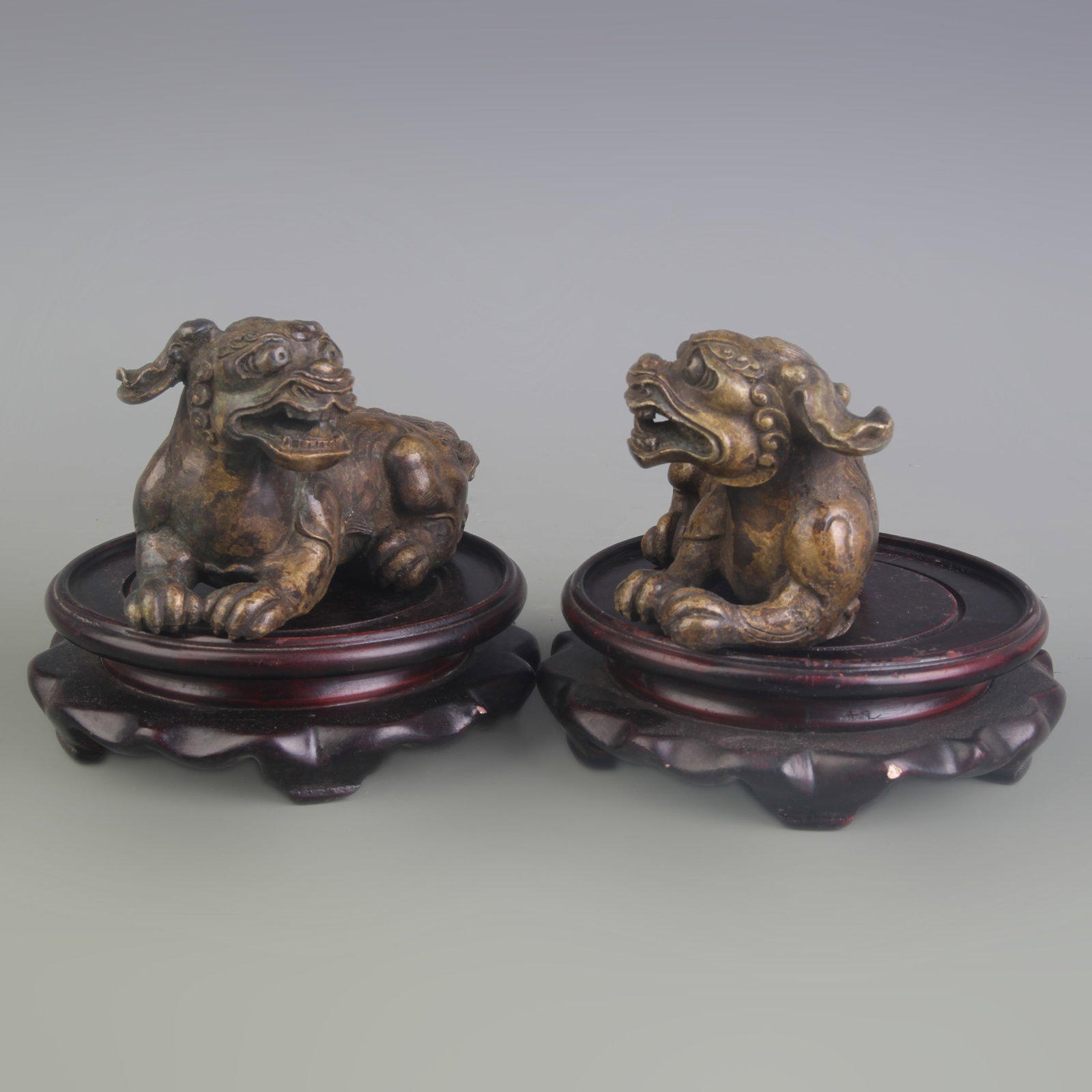 PAIR OF BRONZE PIXIU BEAST FIGURES: Qing Dynasty; Long: 5.0 inch; High: 2.6 inch