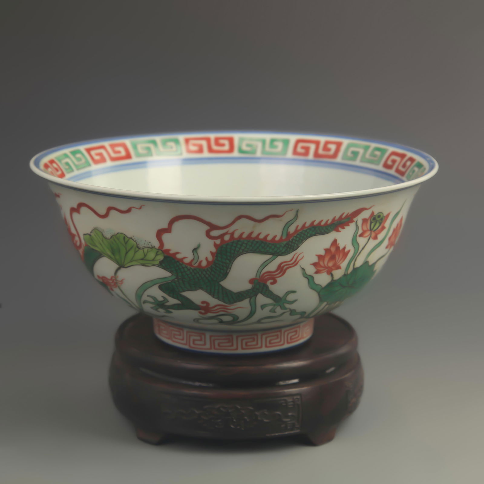 LARGE WUCAI PORCELAIN BOWL WITH DRAGON MOTIF (1 of 6)