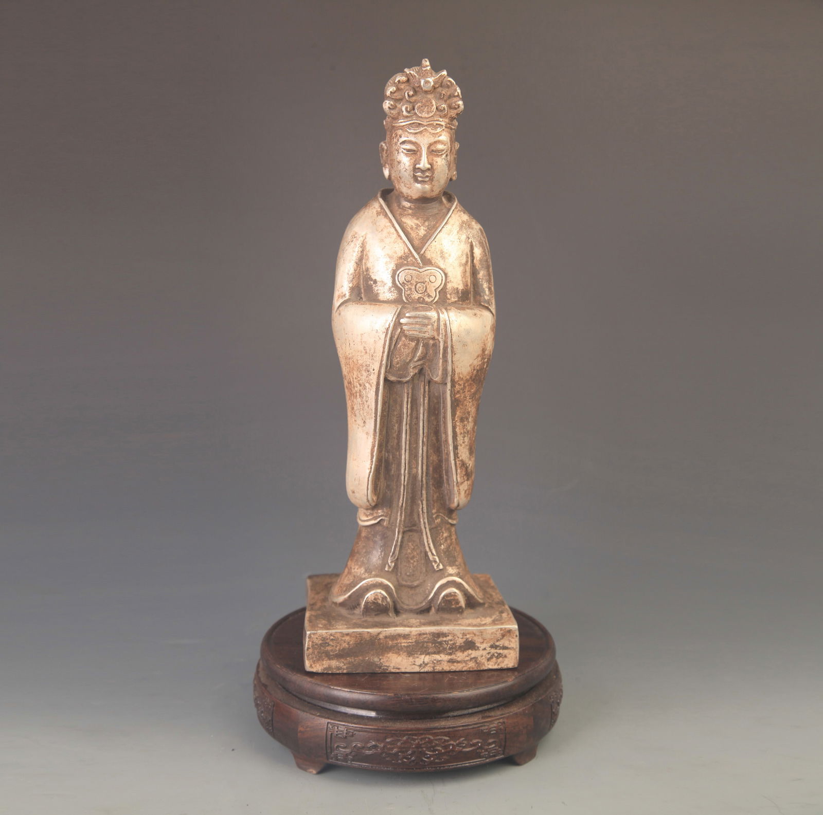 RARE SILVER PLATED QUEEN STATUE: 19th Century; High: 12.00 inch Width: 4.5 inch