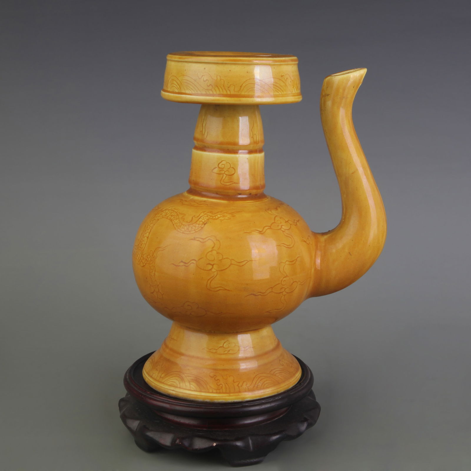 YELLOW-GLAZED INCISED DRAGON PATTERN BIANBA EWER - 4