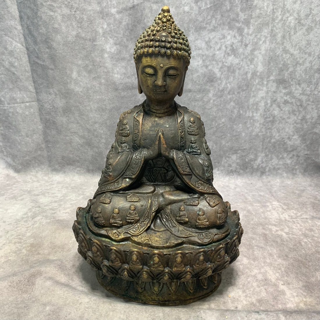 A FINE BRONZE SHAKYAMUNI STATUE: Qing Dynasty; Long: 6.7 inch; Width: 4.9 inch; High: 11 inch;