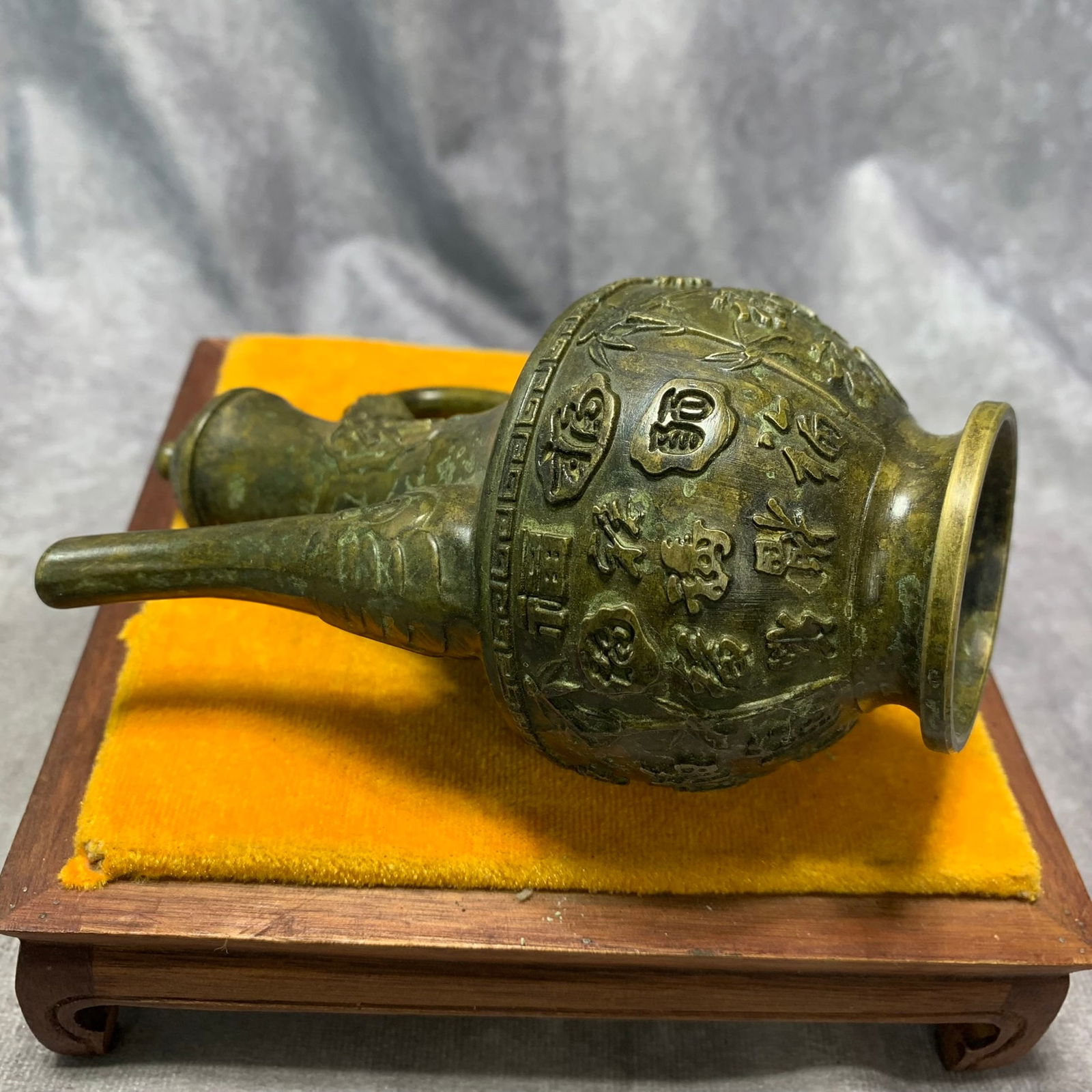 BRONZE TEAPOT WITH "YA" MARK AND AUSPICIOUS PATTERN - 4