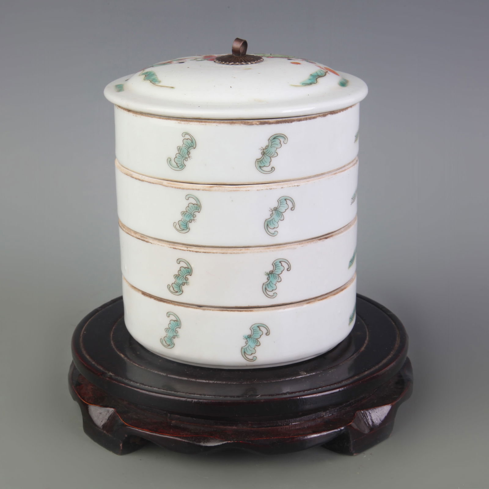 FAMILLE ROSE FIGURAL PATTERN MULTI TIERED FRUIT BOX - 3