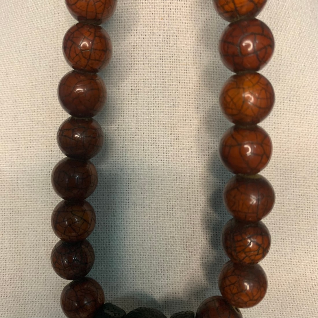 A FINE AMBER MADE NECKLACE - 4