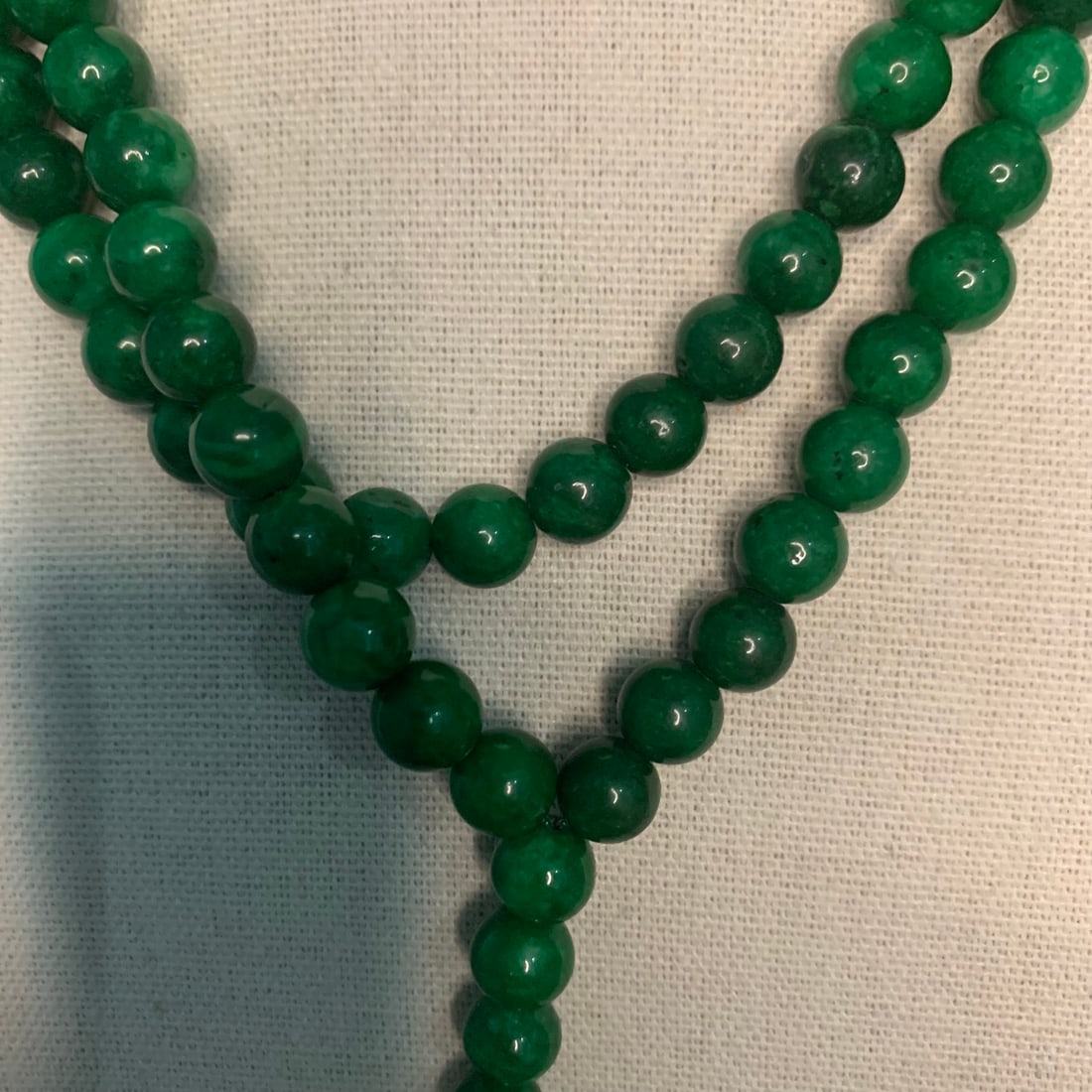 A FINE JADE MADE NECKLACE - 4