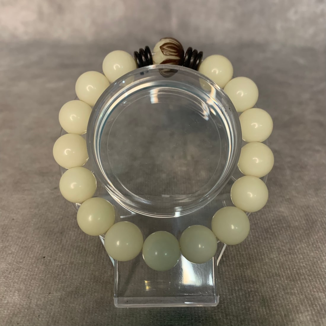 A FINE BODHI PUTI SEED BRACELETS: Modern; Diameter: 2 inch; Each Bead Diameter: 0.4 inch