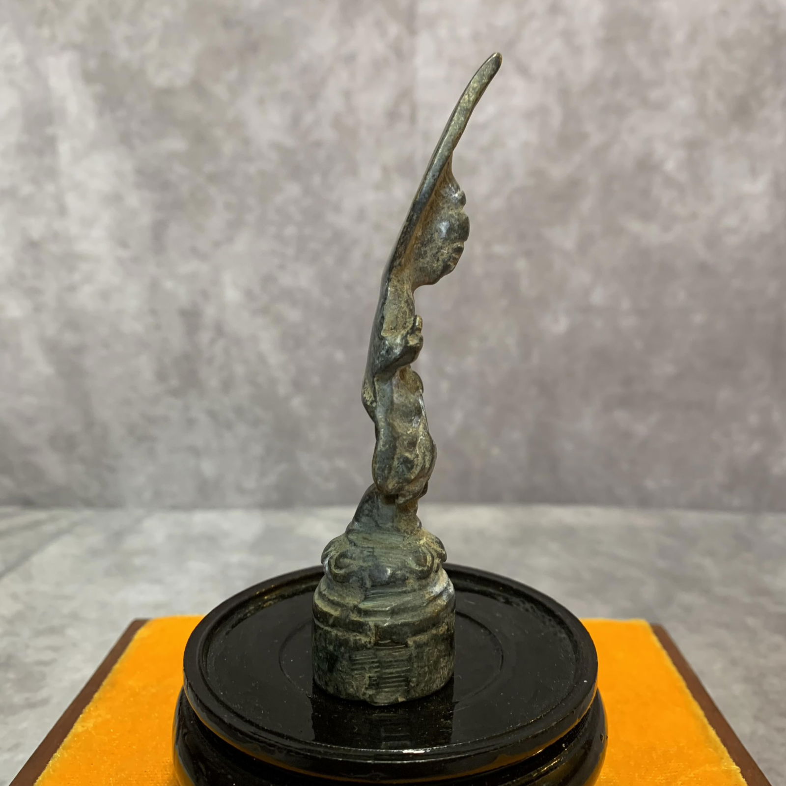 A SMALL TIBETAN BUDDHA STATUE - 4