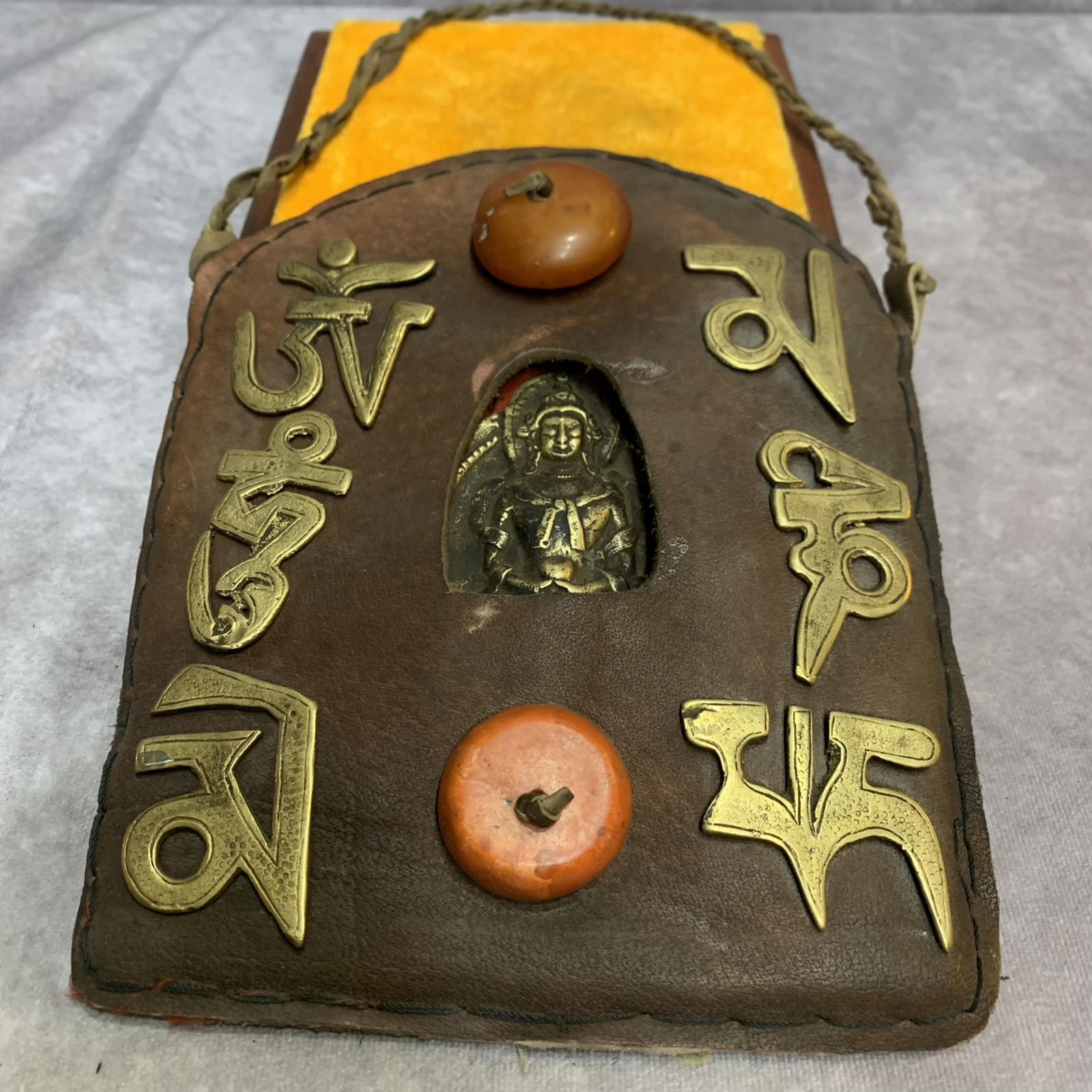 A FINE TIBETAN BUDDHIST GAU BOX: Qing Dynasty; High: 8.4 inch; Width: 6.7 inch; Diameter: 0.8 inch;