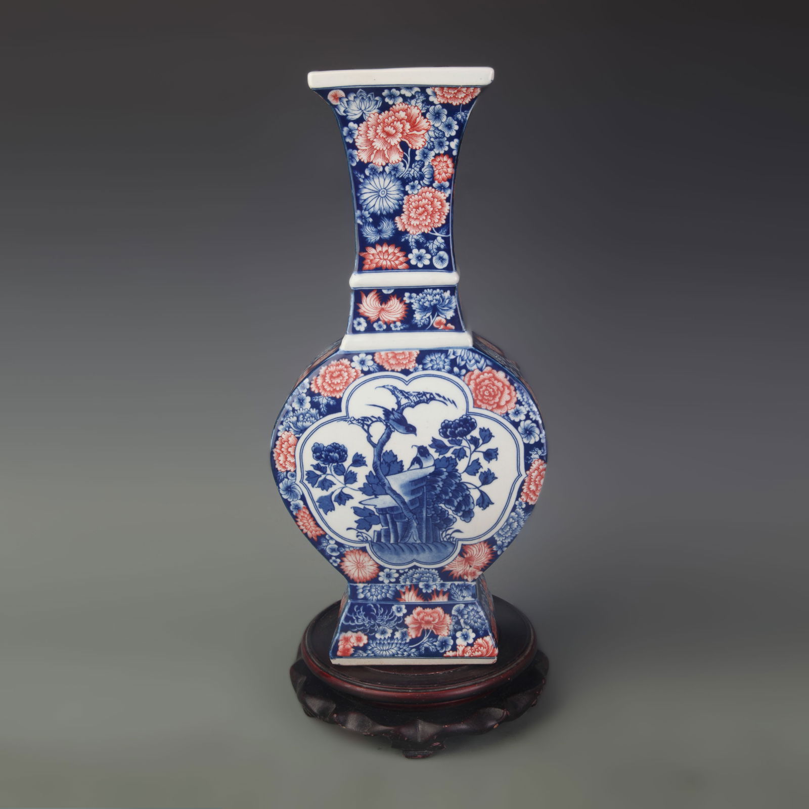 BLUE AND WHITE UNDERGLAZE RED FLORAL PANEL PORCELAIN VASE: Qing Dynasty Qian Long Period; Width: 4.2 inch; High: 14.5 inch